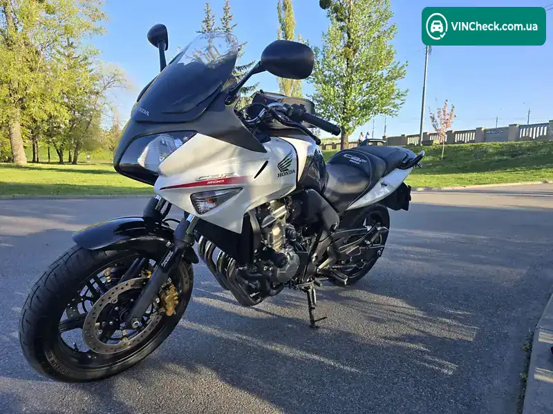 Honda CBF 600SA 2010, фото з оголошення 2 з 20, VIN ZDCPC43B0AF048625