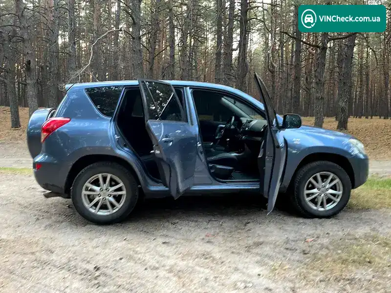 Toyota RAV4 2007, фото з оголошення 2 з 16, VIN JTMBC33V805077808