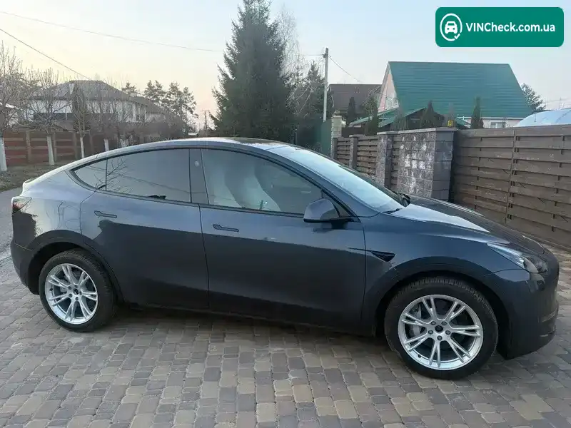 Tesla Model Y 2023, фото з оголошення 1 з 14, VIN 7SAYGDEE4PA181013