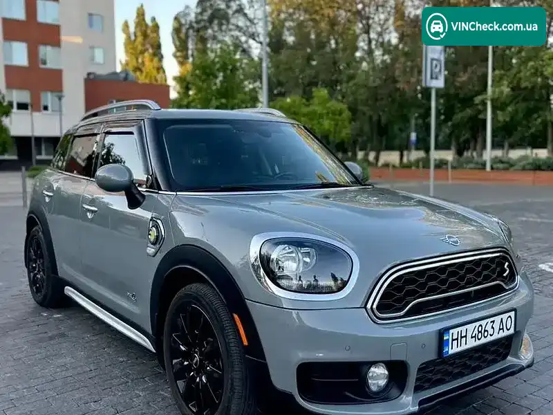 MINI Countryman 2018, фото з оголошення 2 з 20, VIN WMZYU7C56K3E56922