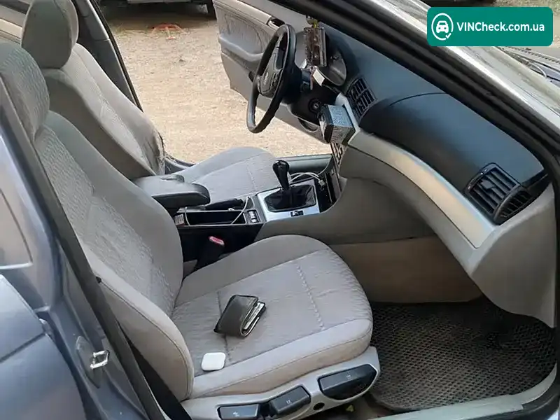 BMW 3 Series 1998, фото з оголошення 2 з 7, VIN WBAAL31060AY00594
