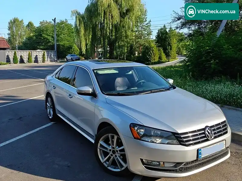 Volkswagen Passat 2013, фото з оголошення 1 з 20, VIN 1VWBN7A38EC042883