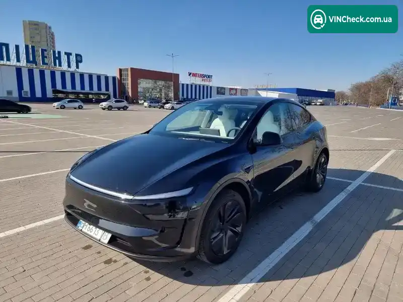 Tesla Model Y 2025, фото з оголошення 2 з 11, VIN 7SAYGDEE3TA397820
