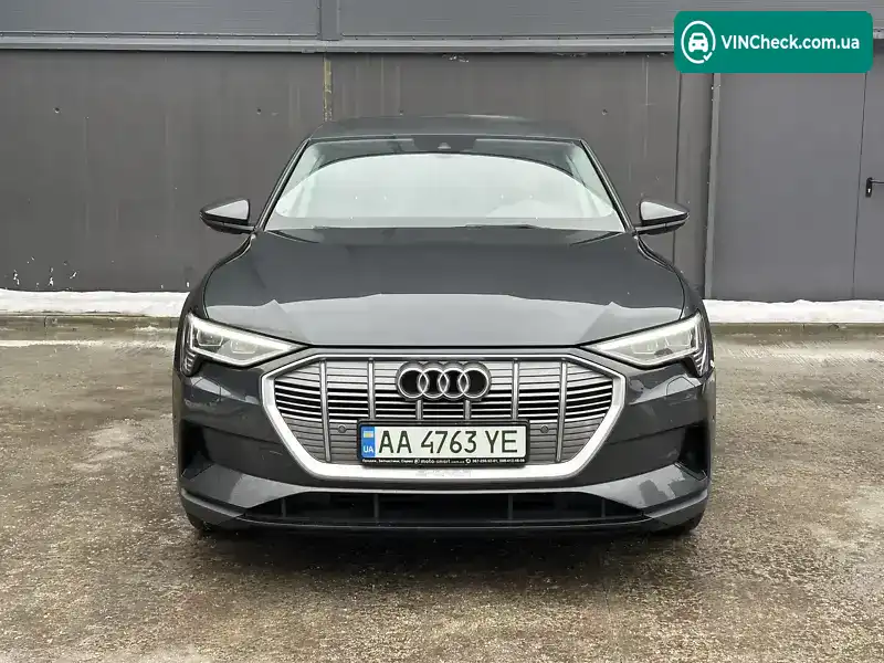 Audi e-tron 2020, фото з оголошення 2 з 21, VIN WAUZZZGE0MB012370