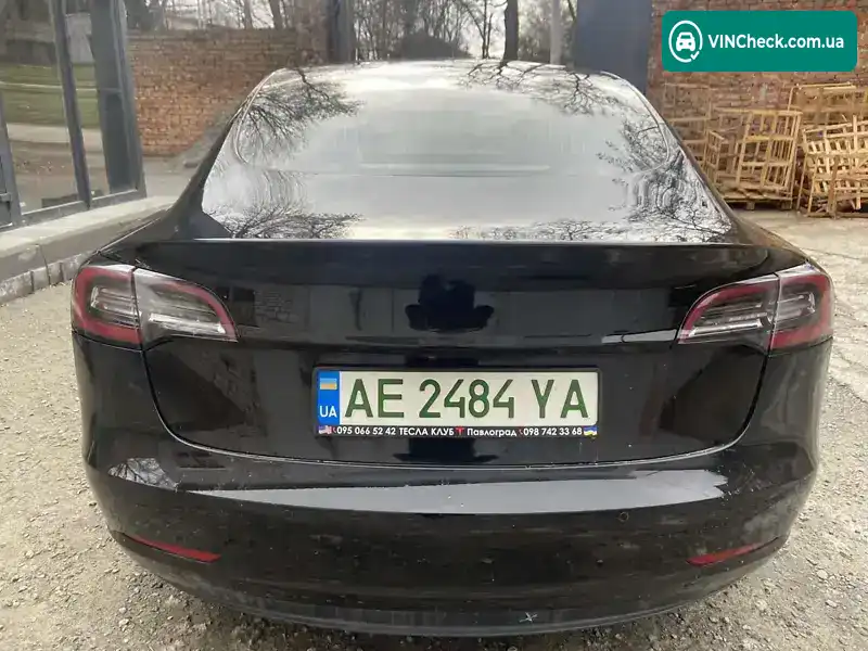 Tesla Model 3 2019, фото з оголошення 2 з 9, VIN 5YJ3E1EB8KF208954