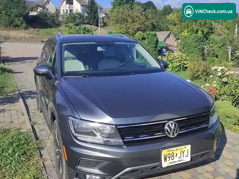 Volkswagen Tiguan 2018, фото з оголошення 1 з 20, VIN 3VV2B7AX6JM010913