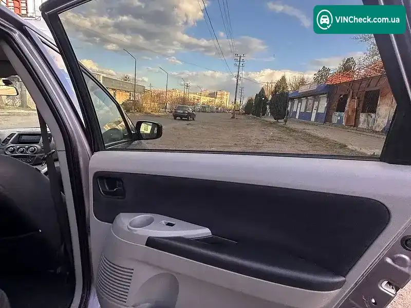 Mitsubishi Grandis 2006, фото з оголошення 2 з 7, VIN JMBLJNA8W6Z009160