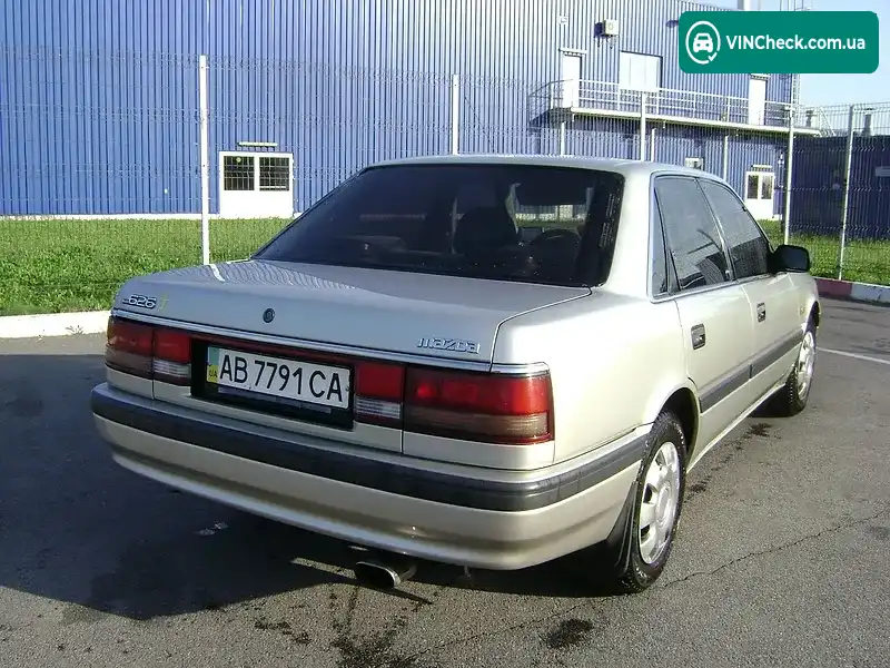 Mazda 626 1989, фото з оголошення 2 з 10, VIN JMZGD12H201276617