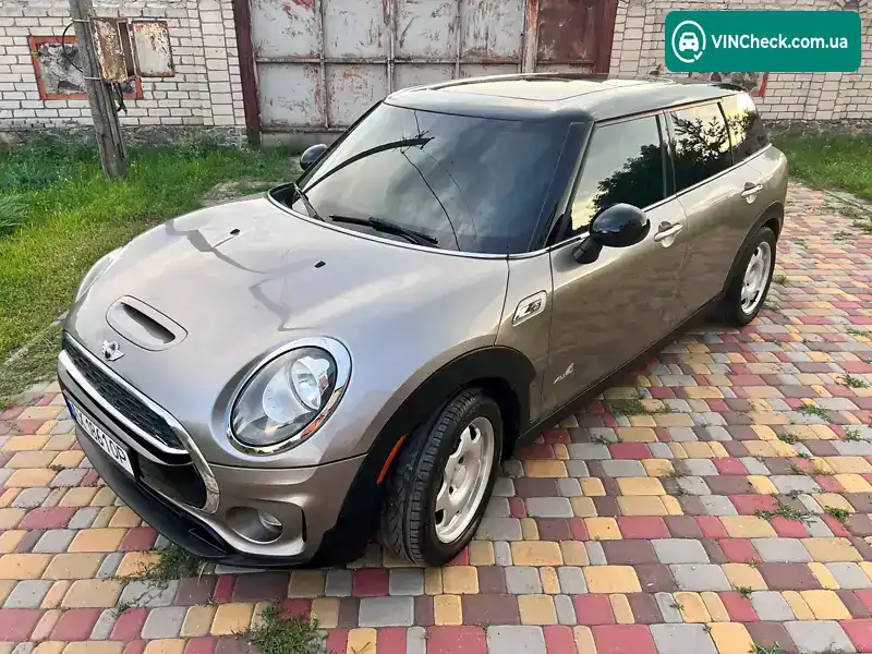 MINI Clubman 2016, фото з оголошення 1 з 18, VIN WMWLU5C56H2E80843