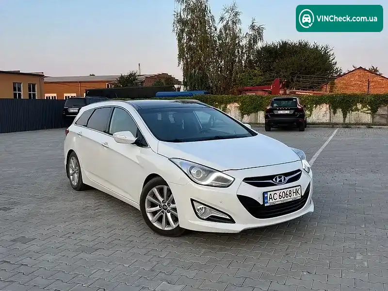 Hyundai i40 2011, фото з оголошення 2 з 13, VIN KMHLC81UBCU022616