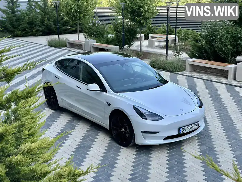 Tesla Model 3 2022, фото з оголошення 2 з 21, VIN LRW3E7EL6NC517638