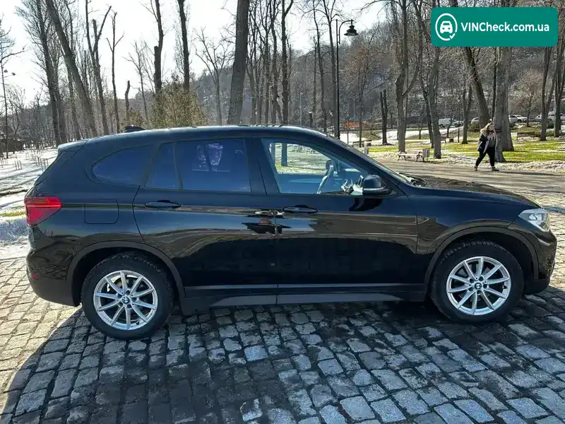 BMW X1 2017, фото з оголошення 2 з 21, VIN WBAHS110605J80439