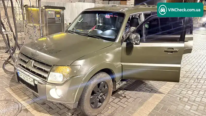 Mitsubishi Pajero 2008, фото з оголошення 1 з 8, VIN JMYLYV98W8J728400