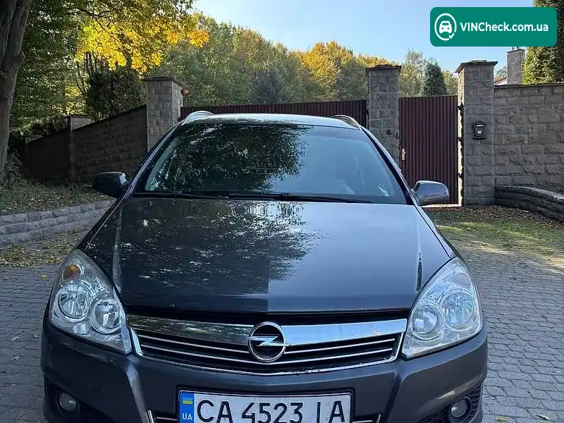 Opel Astra 2010, фото з оголошення 1 з 20, VIN W0L0AHL35A2103976