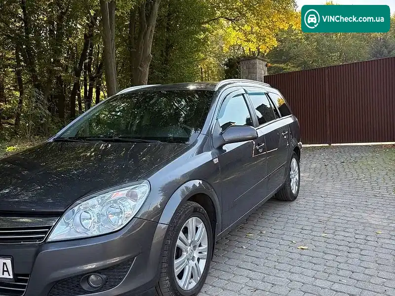 Opel Astra 2010, фото з оголошення 2 з 20, VIN W0L0AHL35A2103976