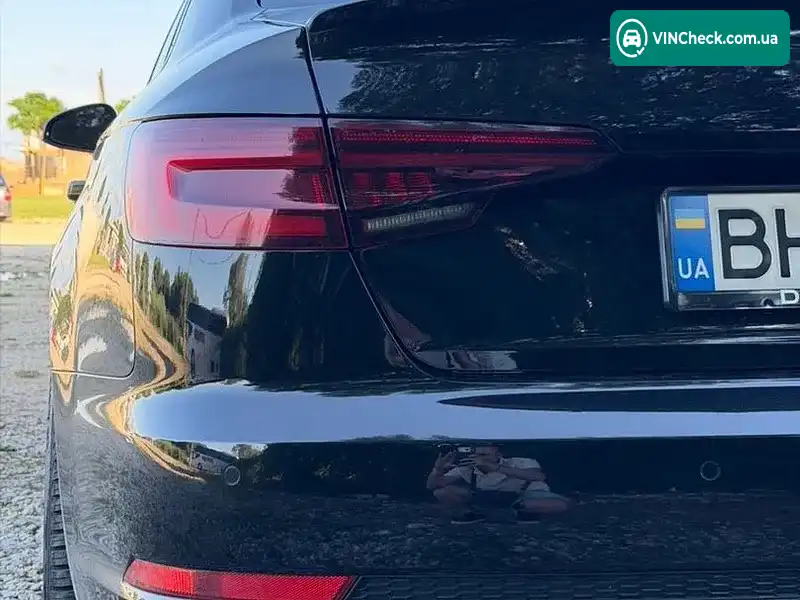 Audi A4 2017, фото з оголошення 1 з 15, VIN WAUENAF49JA103577