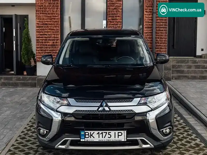 Mitsubishi Outlander 2019, фото з оголошення 2 з 21, VIN JA4AZ3A33LZ027384