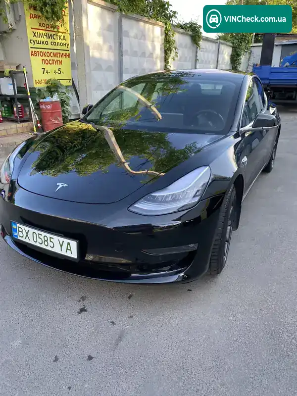 Tesla Model 3 2019, фото з оголошення 1 з 12, VIN 5YJ3E1EB3KF193490