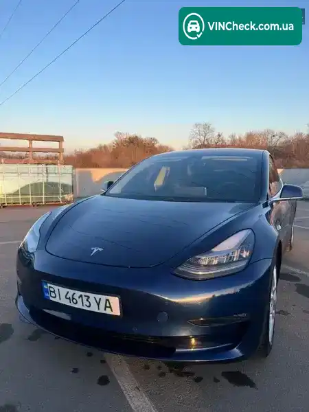 Tesla Model 3 2018, фото з оголошення 1 з 11, VIN 5YJ3E1EA7JF013174