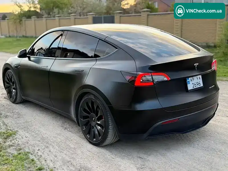 Tesla Model Y 2022, фото з оголошення 2 з 10, VIN 7SAYGDEF0NF491586