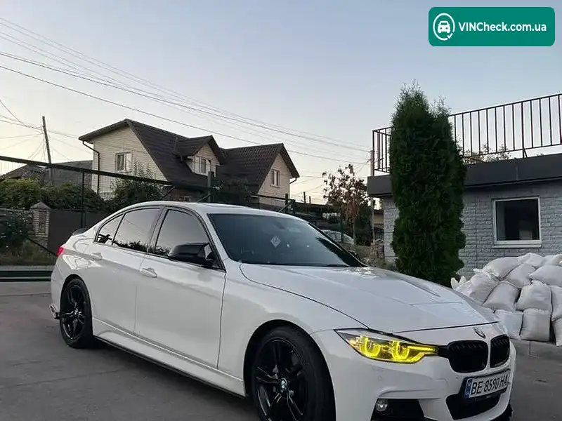 BMW 3 Series 2018, фото з оголошення 1 з 20, VIN WBA8B3C58JK843453