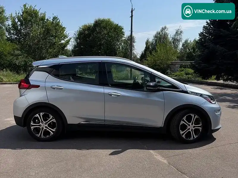 Chevrolet Bolt EV 2017, фото з оголошення 2 з 20, VIN 1G1FX6S01H4143705