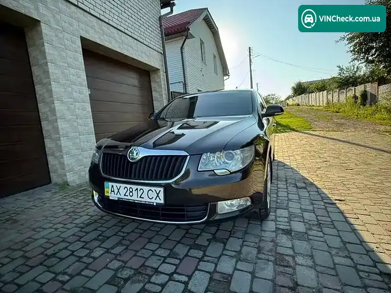 Skoda Superb 2012, фото з оголошення 1 з 10, VIN TMBAB43T2CB300854