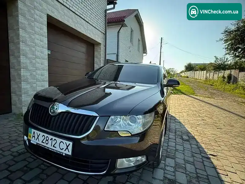 Skoda Superb 2012, фото з оголошення 2 з 10, VIN TMBAB43T2CB300854