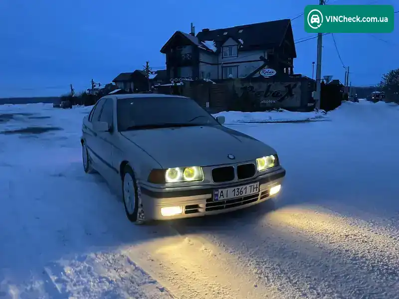 BMW 3 Series 1992, фото з оголошення 1 з 14, VIN WBAAK310009566179