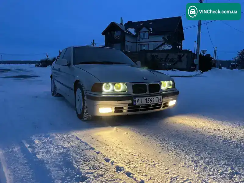 BMW 3 Series 1992, фото з оголошення 2 з 14, VIN WBAAK310009566179