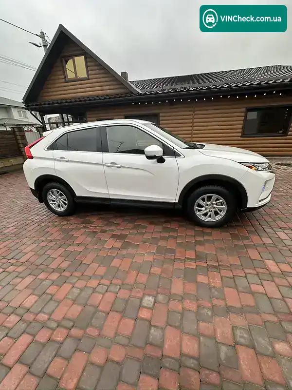 Mitsubishi Eclipse Cross 2019, фото з оголошення 2 з 20, VIN JA4AS3AA0LZ011825