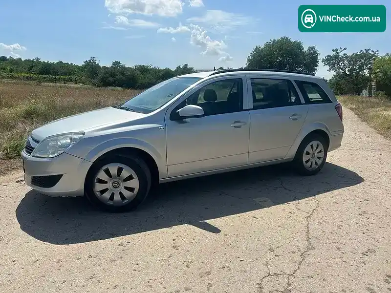 Opel Astra 2009, фото з оголошення 2 з 20, VIN W0L0AHL3592113718