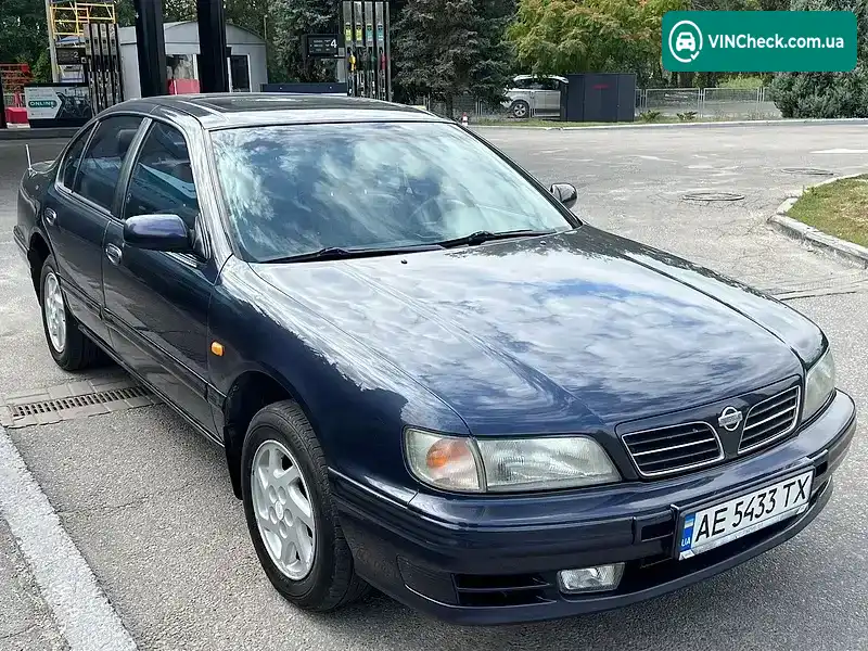 Nissan Maxima 1998, фото з оголошення 2 з 17, VIN JN1CAUA32U0056836