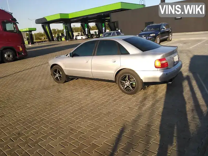 Audi A4 1998, фото з оголошення 1 з 6, VIN WAUZZZ8DZWA105618