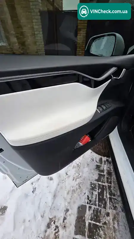 Tesla Model X 2018, фото з оголошення 2 з 21, VIN 5YJXCAE22JF142486