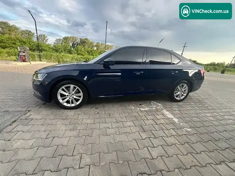 Skoda Superb 2016, фото з оголошення 2 з 16, VIN TMBAG7NP6G7077696