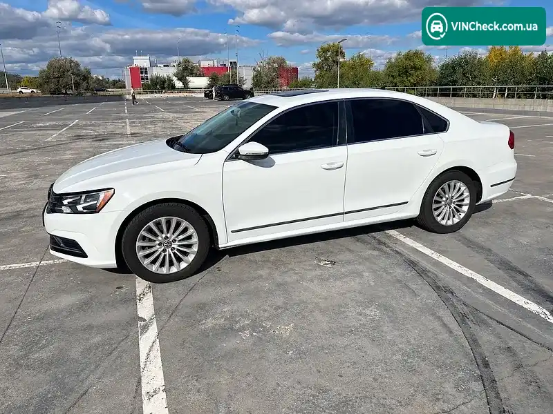 Volkswagen Passat 2016, фото з оголошення 2 з 20, VIN 1VWBS7A31GC037780