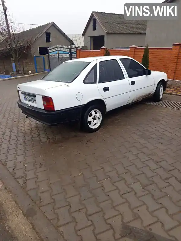Opel Vectra 1989, фото з оголошення 1 з 6, VIN W0L000087K5113370