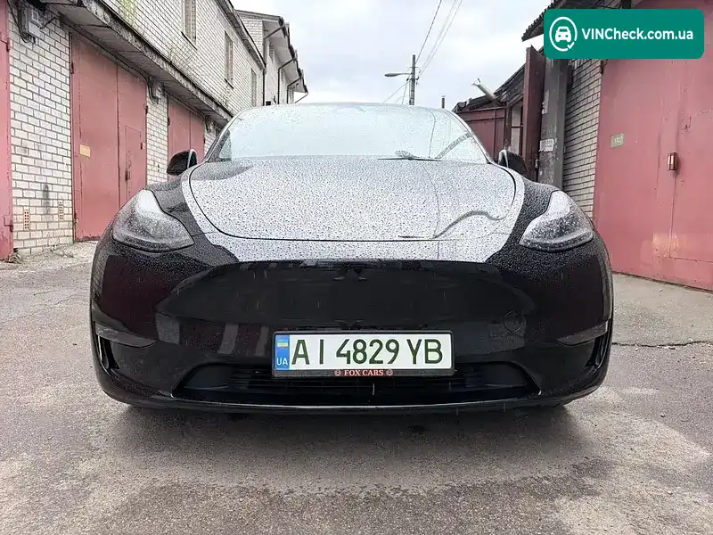 Tesla Model Y 2023, фото з оголошення 2 з 12, VIN 7SAYGAEE0PF968185