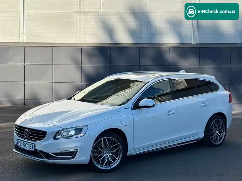 Volvo V60 2013, фото з оголошення 2 з 20, VIN YV1GWAA50E1172503