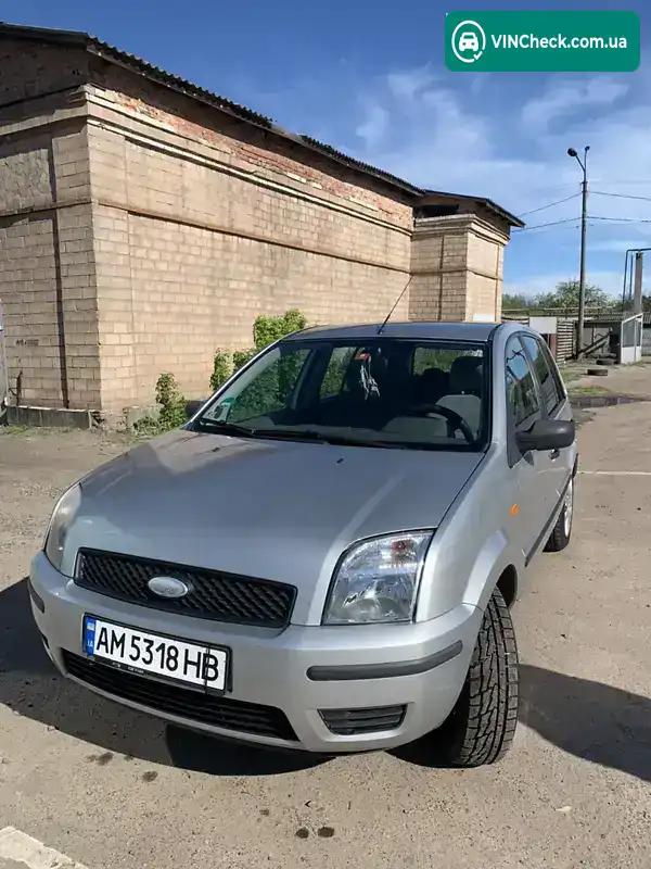 Ford Fusion 2004, фото з оголошення 1 з 18, VIN WF0UXXGAJU4R09358