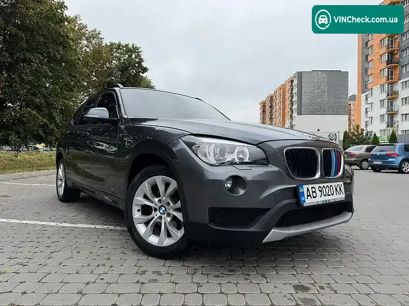 BMW X1 2013, фото з оголошення 2 з 20, VIN WBAVL1C52EVR94703