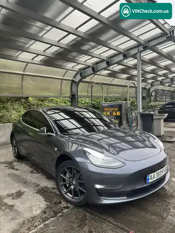 Tesla Model 3 2019, фото з оголошення 2 з 19, VIN 5YJ3E1EB4KF432769