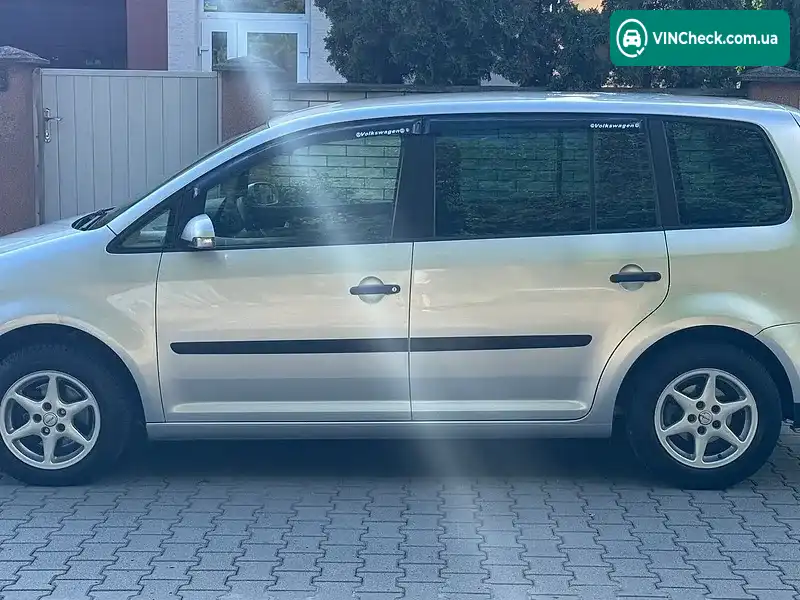 Volkswagen Touran 2003, фото з оголошення 2 з 17, VIN WVGZZZ1TZ3W005460