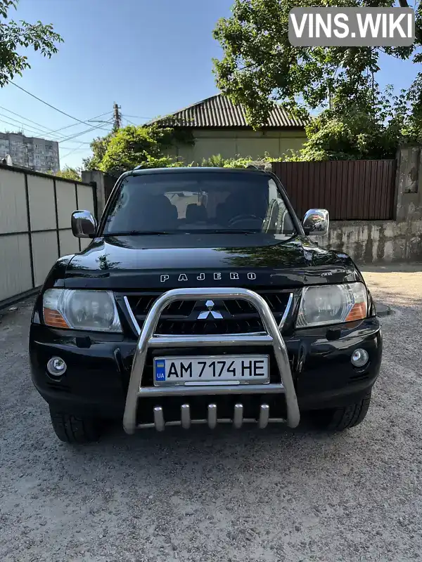 Mitsubishi Pajero 2004, фото з оголошення 1 з 18, VIN JMYLRV73W5J701330