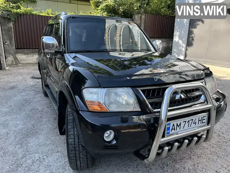 Mitsubishi Pajero 2004, фото з оголошення 2 з 18, VIN JMYLRV73W5J701330