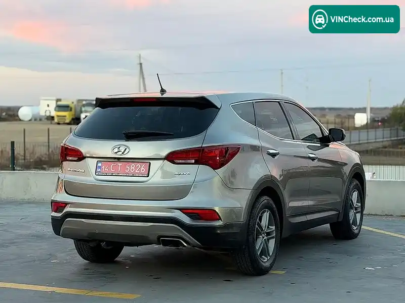 Hyundai Santa FE 2018, фото з оголошення 2 з 20, VIN 5XYZT3LB6JG555334