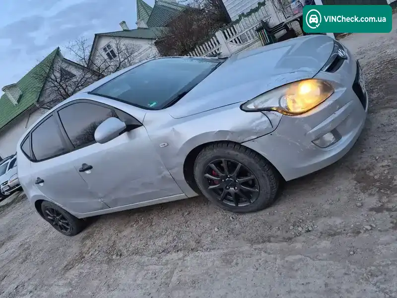 Hyundai i30 2010, фото з оголошення 2 з 21, VIN TMADB51SAAJ080060
