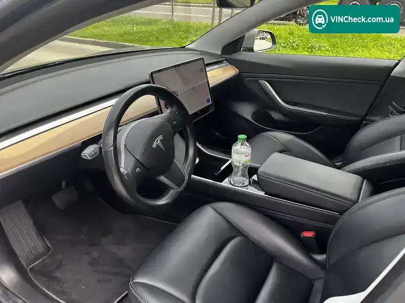 Tesla Model 3 2019, фото з оголошення 2 з 14, VIN 5YJ3E7EB0KF233138