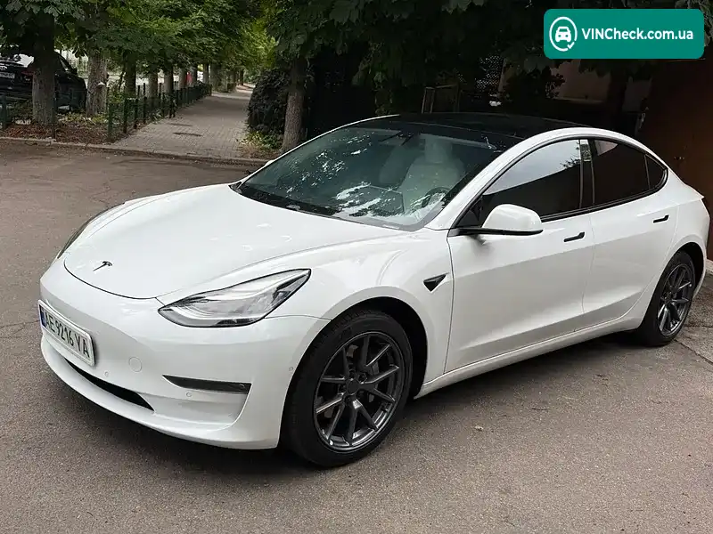 Tesla Model 3 2020, фото з оголошення 2 з 14, VIN 5YJ3E1EB8MF860282